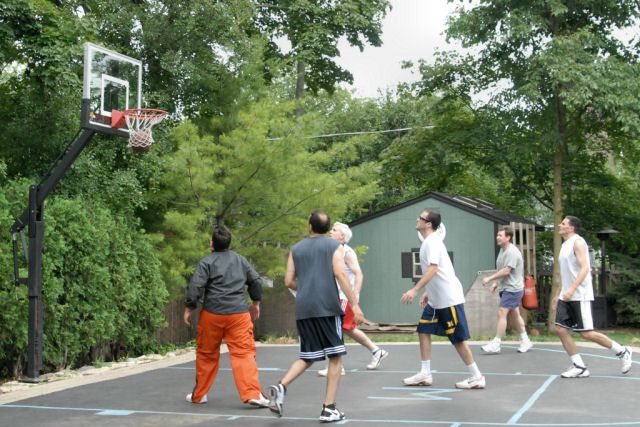 022-Basket.jpg ...